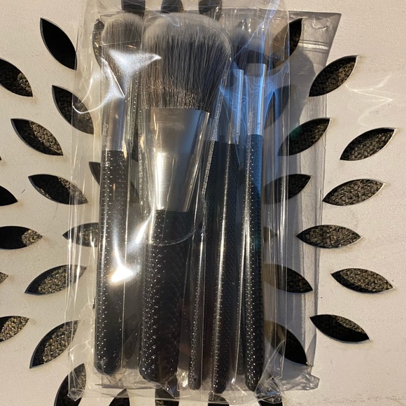 Moda Studio 8 pc Pro Glam Set 100% Vegan - Picture 5 of 6